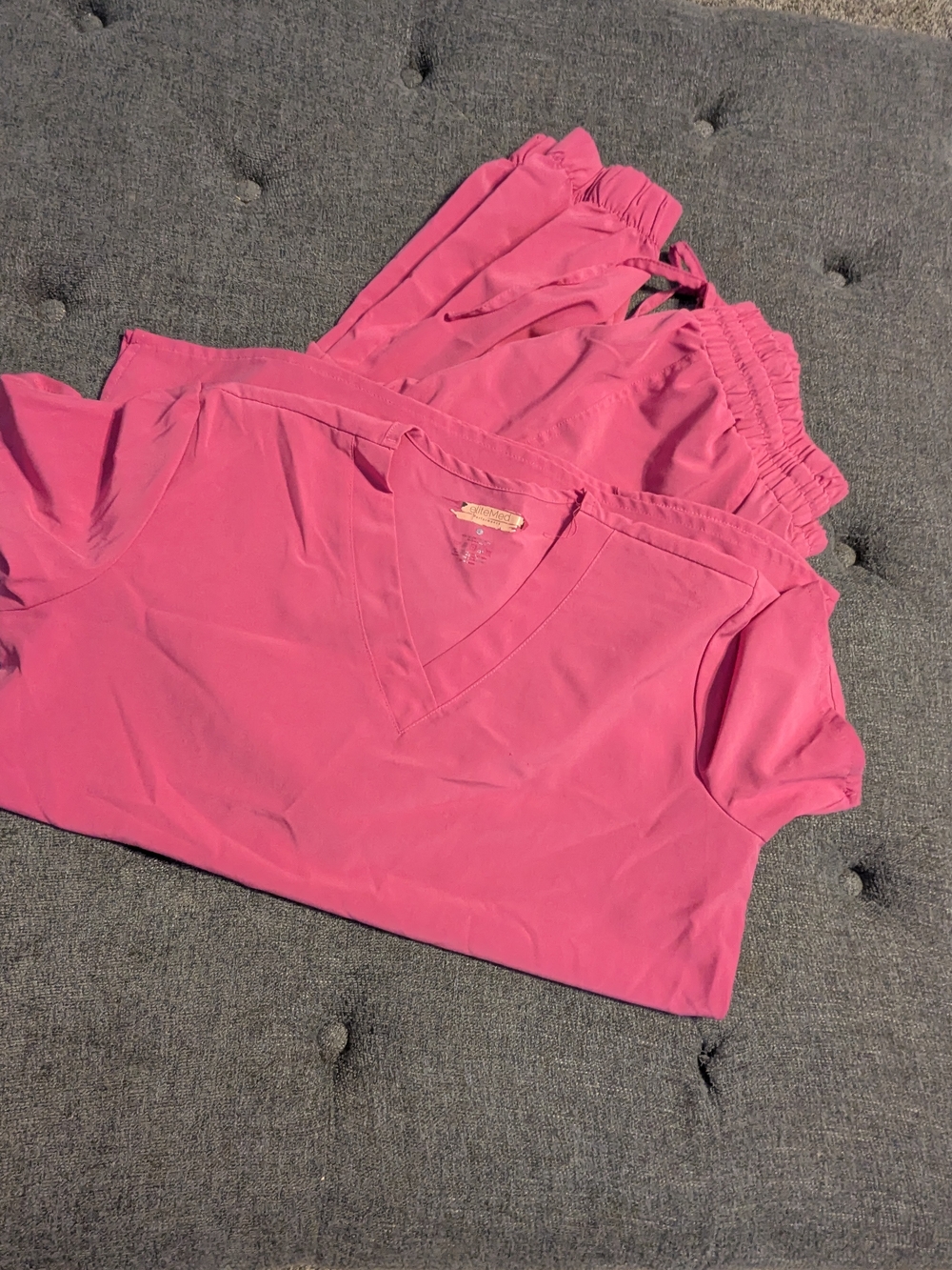 Women’s V-Neck Scrub Set in Bright Pink